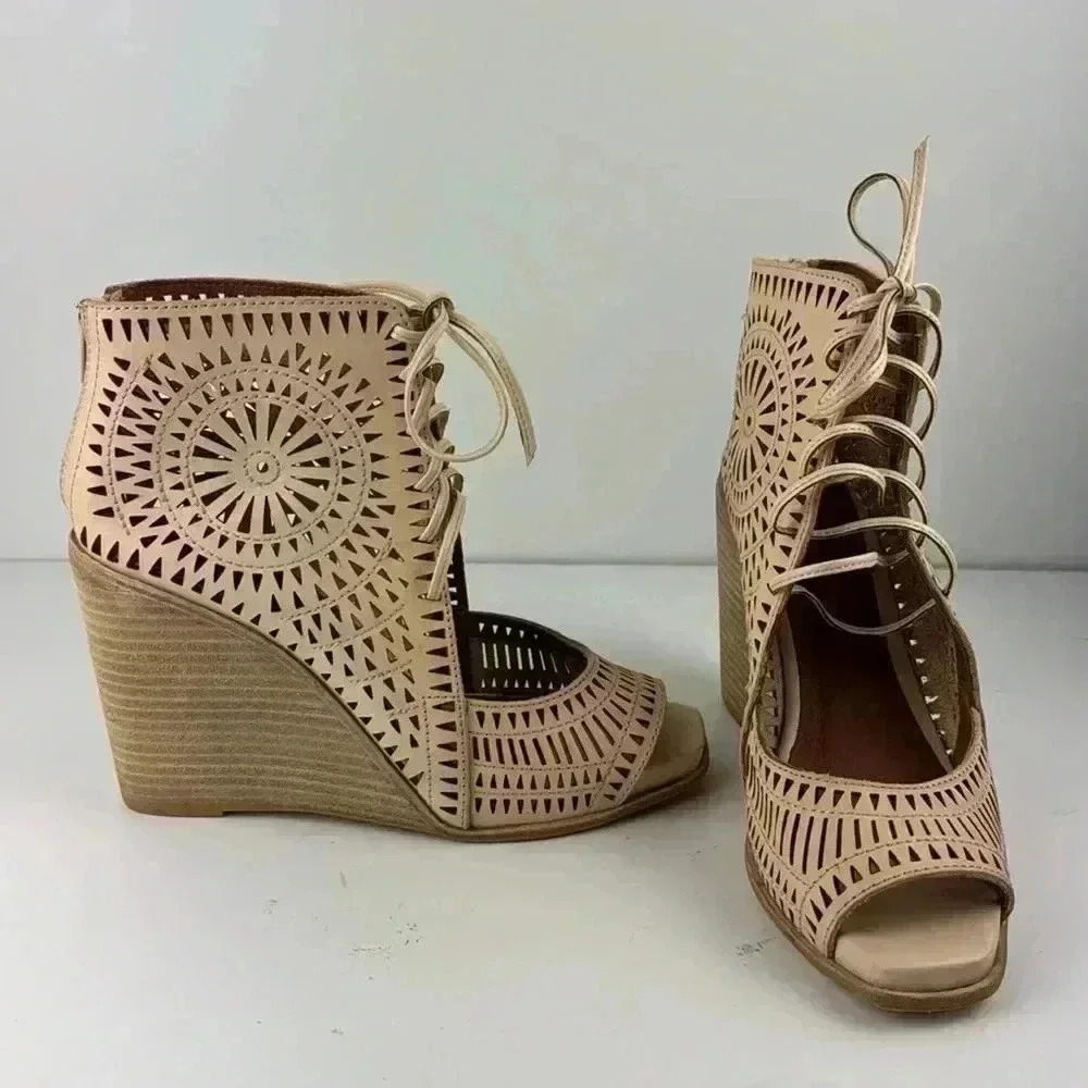 JEFFREY CAMPBELL SIZE 7.5 NW Box WEDGE EYELET CUT OUT LEATHER BOHO OPEN TOE - Picture 9 of 11